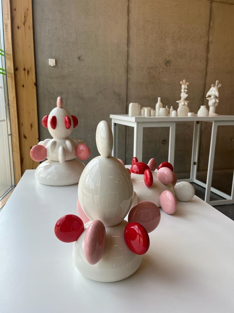 Izstādē Daldus Mākslas skolā